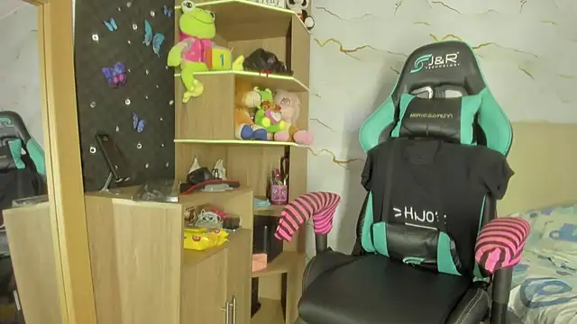 Snapshot of Hot_Brunette34 chatting on September 25, 2025, 9:21 pm Hot Brunette34 online show from September 25, 2025, 9:21 pm