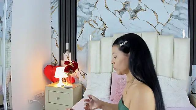 lulumars online show from February 21, 2025, 4:40 am