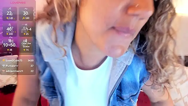 Snapshot of Sofii_Diaz chatting on February 27, 2025, 6:09 pm Sofii Diaz online show from February 27, 2025, 6:09 pm