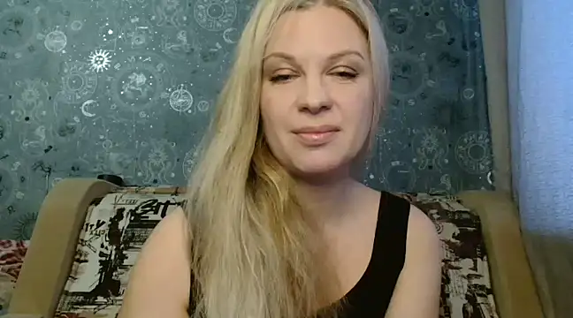 Snapshot of BlondeFox chatting on December 28, 2024, 3:58 am BlondeFox online show from December 28, 2024, 3:58 am