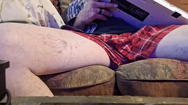 Snapshot of highstepper500 chatting on October 22, 2025, 5:18 am highstepper500 online show from October 22, 2025, 5:18 am