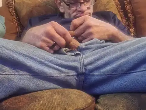 Snapshot of highstepper500 chatting on September 22, 2025, 12:55 pm highstepper500 online show from September 22, 2025, 12:55 pm