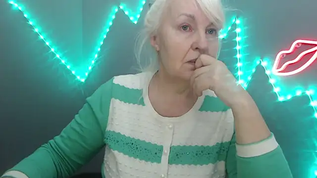 BlondyLeeBest online show from March 13, 2026, 7:30 pm