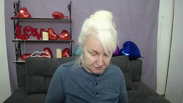 Snapshot of BlondyLeeBest chatting on March 2, 2025, 7:19 pm BlondyLeeBest online show from March 2, 2025, 7:19 pm