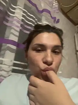 Snapshot of Annichka22 chatting on October 11, 2025, 5:14 pm Annichka22 online show from October 11, 2025, 5:14 pm