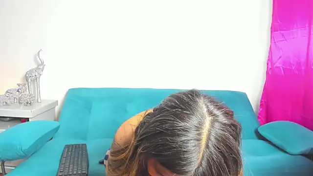 Snapshot of Victoria_Jonness chatting on October 13, 2025, 5:58 pm Victoria Jonness online show from October 13, 2025, 5:58 pm