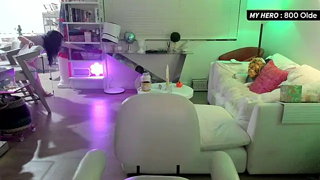 Vesaaa online show from October 8, 2025, 3:19 am