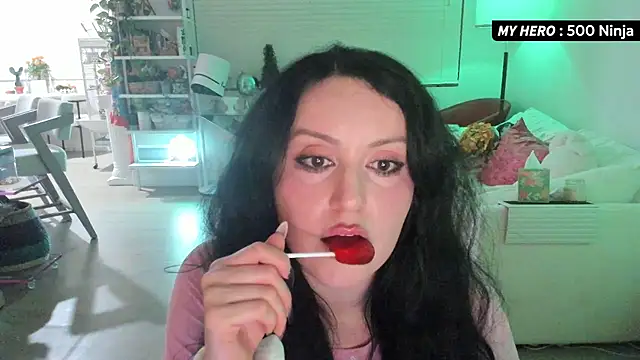 Vesaaa online show from October 25, 2025, 2:33 am