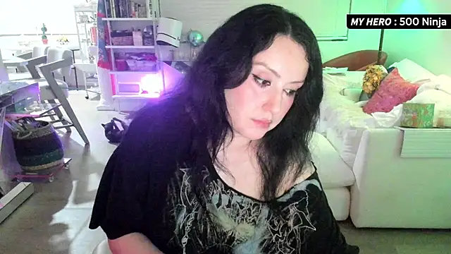 Vesaaa online show from October 10, 2025, 2:23 am