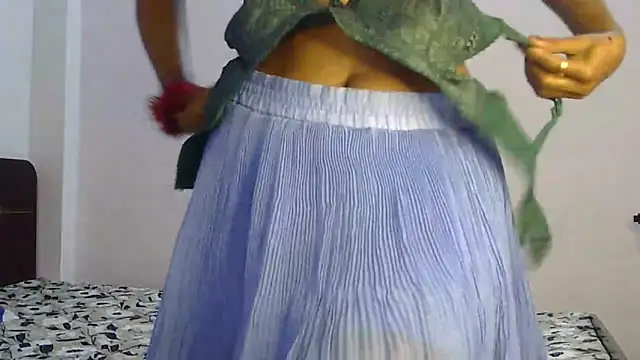 Snapshot of Indian-Squirt chatting on October 9, 2025, 1:39 am Indian-Squirt online show from October 9, 2025, 1:39 am