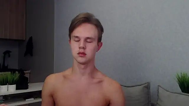 Snapshot of MartinMendez chatting on September 19, 2025, 6:06 am MartinMendez online show from September 19, 2025, 6:06 am