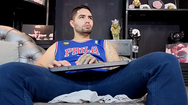 Snapshot of matteosantos chatting on October 29, 2025, 11:42 am matteosantos online show from October 29, 2025, 11:42 am