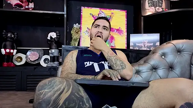 Snapshot of matteosantos chatting on September 21, 2025, 11:37 am matteosantos online show from September 21, 2025, 11:37 am