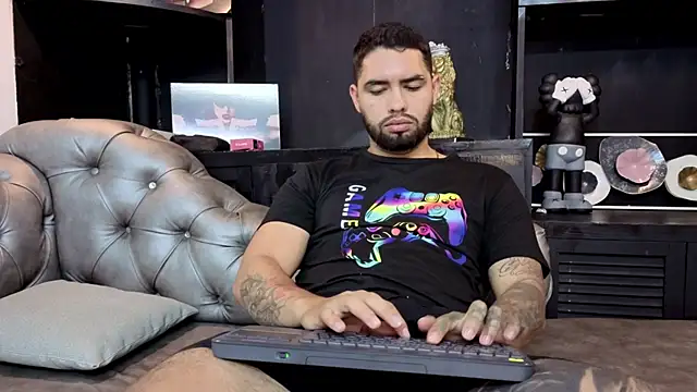 Snapshot of matteosantos chatting on October 5, 2025, 11:34 am matteosantos online show from October 5, 2025, 11:34 am