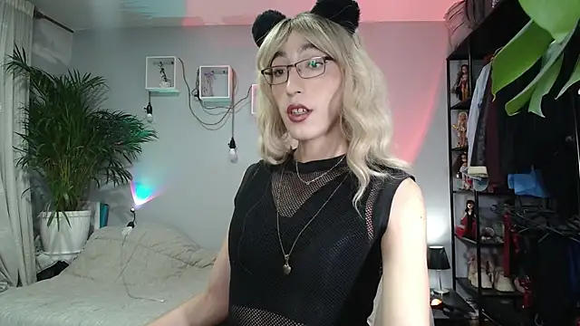 Snapshot of NicoleCortez chatting on October 4, 2025, 8:49 am NicoleCortez online show from October 4, 2025, 8:49 am