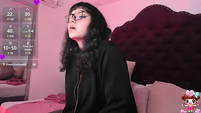 lucyycy online show from February 24, 2025, 7:22 am