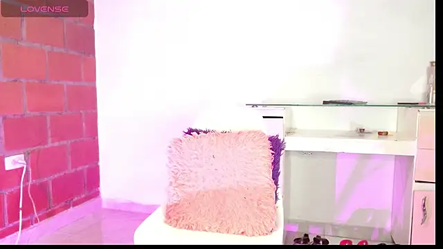 Snapshot of beatziedreams chatting on October 14, 2025, 6:19 pm beatziedreams online show from October 14, 2025, 6:19 pm