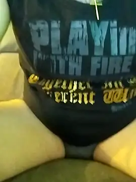 Snapshot of LoGaNfree88 chatting on September 19, 2025, 12:47 am LoGaNfree88 online show from September 19, 2025, 12:47 am