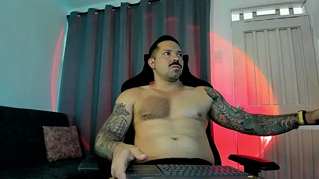 Snapshot of Pierre_Vidal chatting on October 27, 2025, 8:54 pm Pierre Vidal online show from October 27, 2025, 8:54 pm