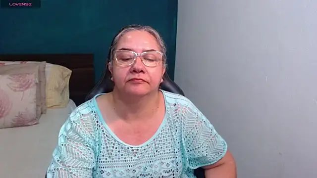 Snapshot of scaelettdubois chatting on June 13, 2026, 1:47 am scaelettdubois online show from June 13, 2026, 1:47 am
