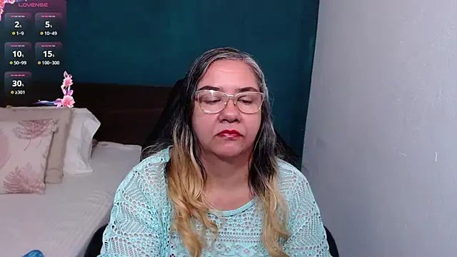 scaelettdubois online show from September 21, 2025, 8:58 pm