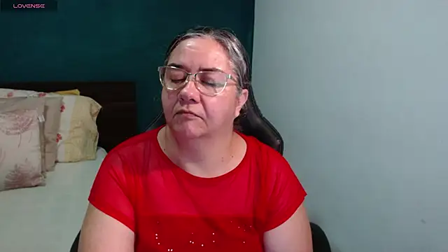 Snapshot of scaelettdubois chatting on June 17, 2026, 11:36 pm scaelettdubois online show from June 17, 2026, 11:36 pm
