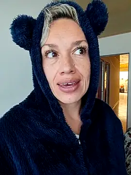 sexymarilyncolombia online show from February 15, 2025, 3:50 pm