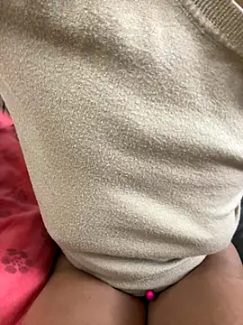 Snapshot of SHARONRodrig chatting on October 31, 2025, 3:41 pm SHARONRodrig online show from October 31, 2025, 3:41 pm