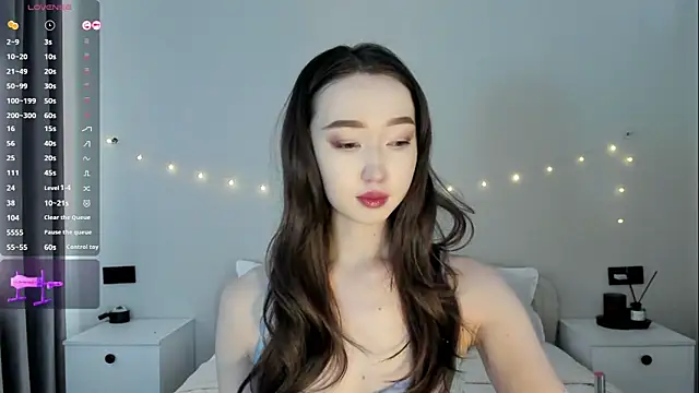 Snapshot of _luna_022 chatting on October 10, 2025, 4:35 am  luna 022 online show from October 10, 2025, 4:35 am