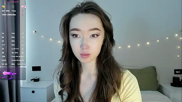 Snapshot of _luna_022 chatting on October 11, 2025, 4:24 am  luna 022 online show from October 11, 2025, 4:24 am