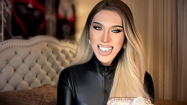 Ts glamxxxx online show from March 3, 2026, 3:24 am