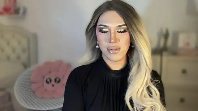 Ts glamxxxx online show from October 2, 2025, 12:25 am