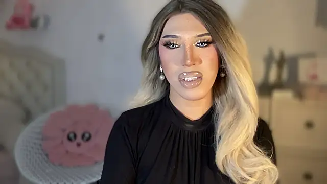 Ts glamxxxx online show from October 1, 2025, 1:22 am