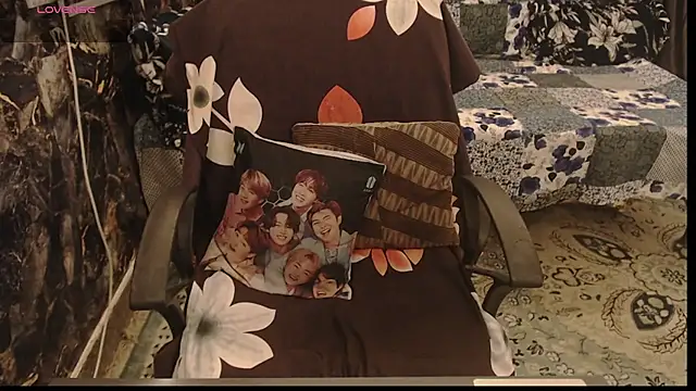 Snapshot of sexyrihana1 chatting on October 31, 2025, 7:27 am sexyrihana1 online show from October 31, 2025, 7:27 am