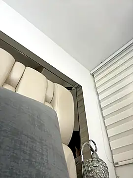 Snapshot of ALISSON_FOXXX1 chatting on October 18, 2025, 4:42 pm ALISSON FOXXX1 online show from October 18, 2025, 4:42 pm