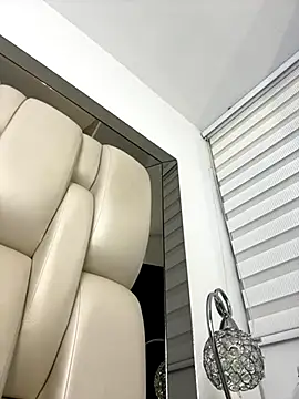 Snapshot of ALISSON_FOXXX1 chatting on September 28, 2025, 12:45 pm ALISSON FOXXX1 online show from September 28, 2025, 12:45 pm