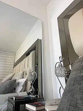 Snapshot of ALISSON_FOXXX1 chatting on October 9, 2025, 8:42 pm ALISSON FOXXX1 online show from October 9, 2025, 8:42 pm