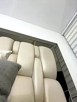 Snapshot of ALISSON_FOXXX1 chatting on September 27, 2025, 10:49 pm ALISSON FOXXX1 online show from September 27, 2025, 10:49 pm