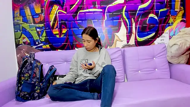 miacam-hot online show from November 22, 2025, 12:15 pm