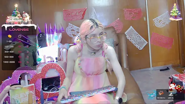 Skinygirl online show from February 18, 2025, 10:58 pm