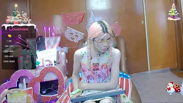 Skinygirl online show from February 25, 2025, 1:09 am