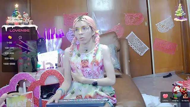 Skinygirl online show from February 17, 2025, 11:54 pm