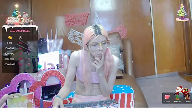 Skinygirl online show from February 25, 2025, 11:15 pm