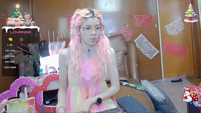 Skinygirl online show from February 12, 2025, 11:09 pm