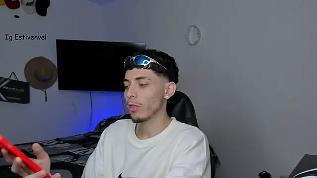 steve latin online show from October 11, 2025, 12:28 pm