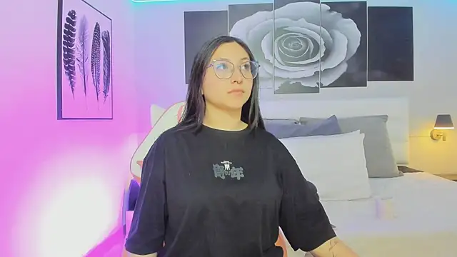 lucy neil online show from March 7, 2025, 7:05 pm