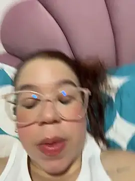 Lucyklein2022 online show from March 22, 2026, 5:00 am