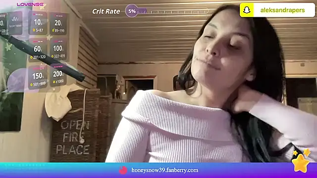 Honeysnow38 online show from May 18, 2026, 8:24 pm