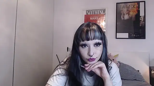 Lunastazja online show from March 12, 2025, 10:28 pm