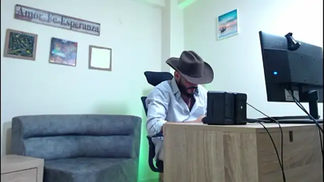 cowboyht online show from April 17, 2026, 2:31 pm